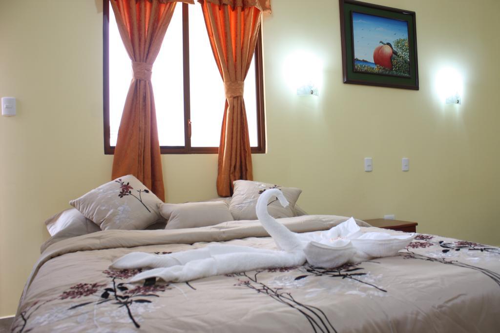 Hostal Espana Puerto Ayora  Exteriör bild