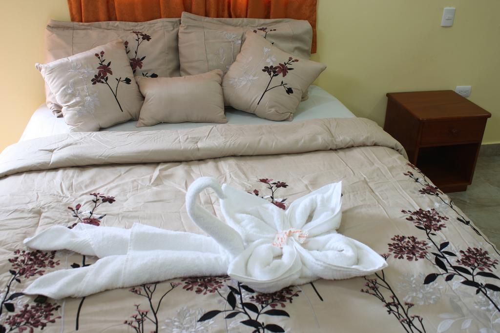 Hostal Espana Puerto Ayora  Exteriör bild