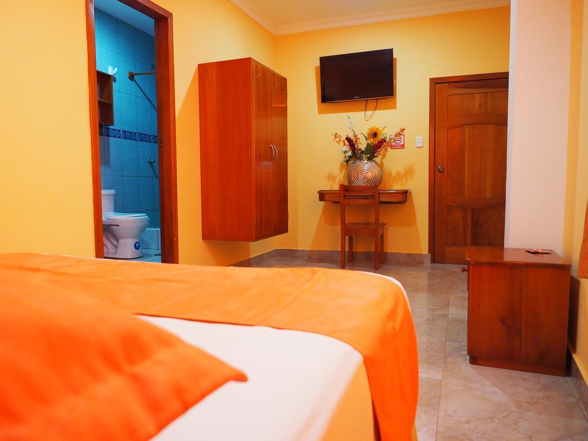Hostal Espana Puerto Ayora  Exteriör bild