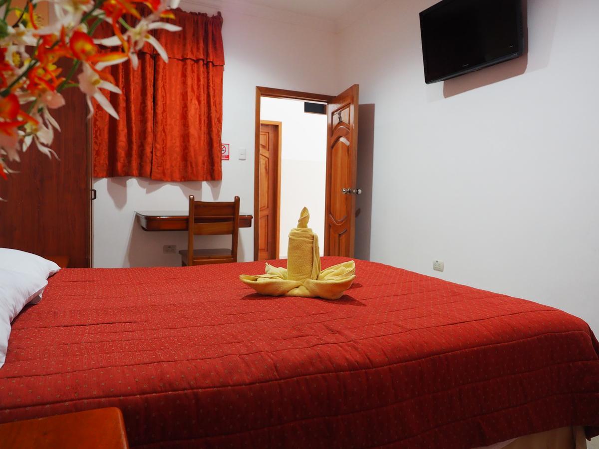 Hostal Espana Puerto Ayora  Exteriör bild