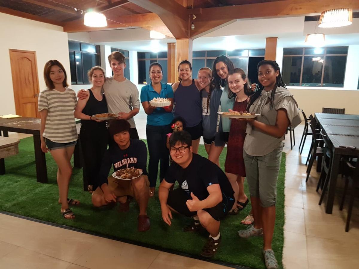 Hostal Espana Puerto Ayora  Exteriör bild