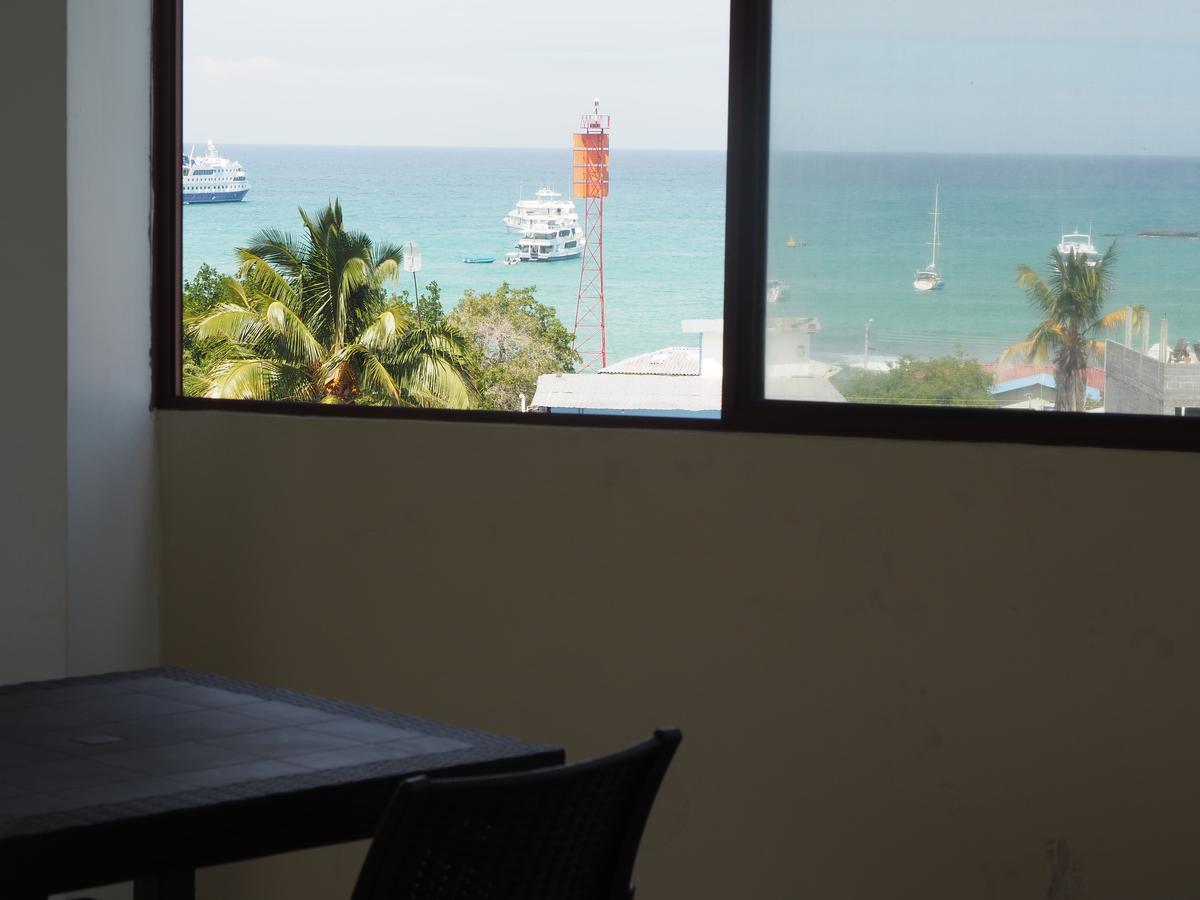 Hostal Espana Puerto Ayora  Exteriör bild