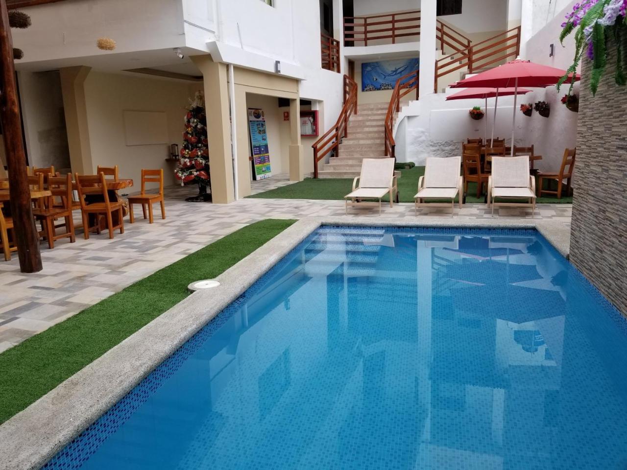 Hostal Espana Puerto Ayora  Exteriör bild