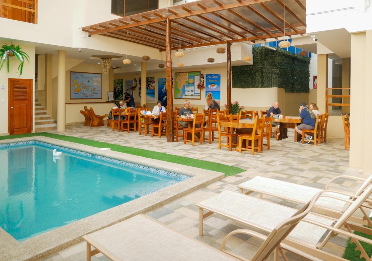 Hostal Espana Puerto Ayora  Exteriör bild