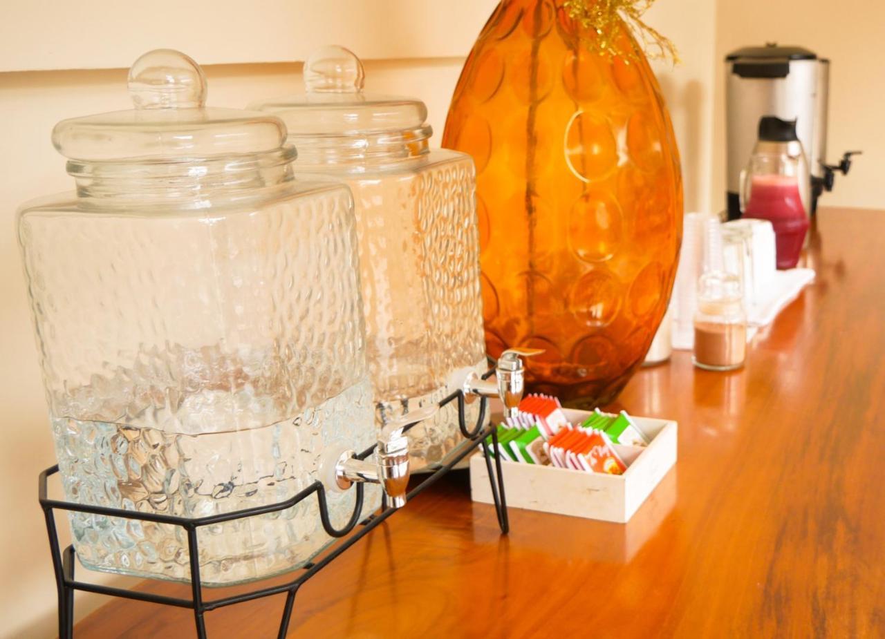 Hostal Espana Puerto Ayora  Exteriör bild